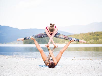 Acro Yoga mit Artmovements, Wien